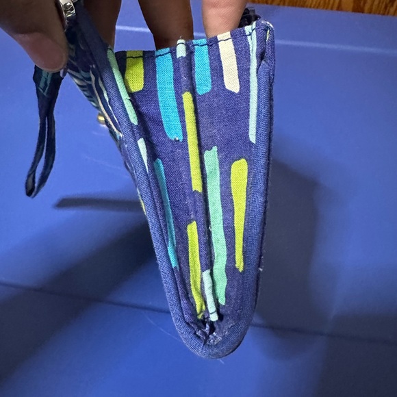 VERA BRADLEY Blue Clasp Wallet - Picture 5 of 10